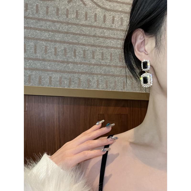 Luxury Gemstone Earrings for Women: Trendy, Versatile Design - Perfect Gift
