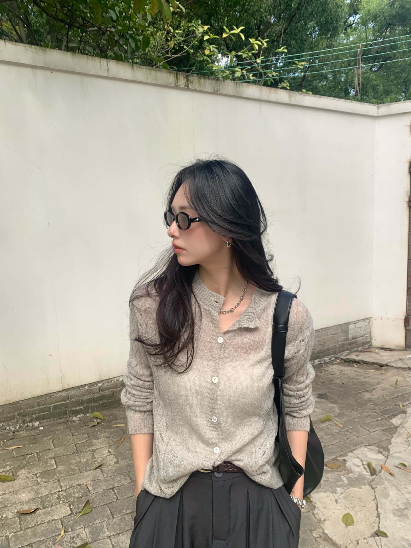 

Хуан Чжэн Корейский Повседневный Вязаный Кардиган – Нежная Ажурная Вязка, Длинный Рукав для Женщин, Весна 2025 (H1ED510149) One Size серый