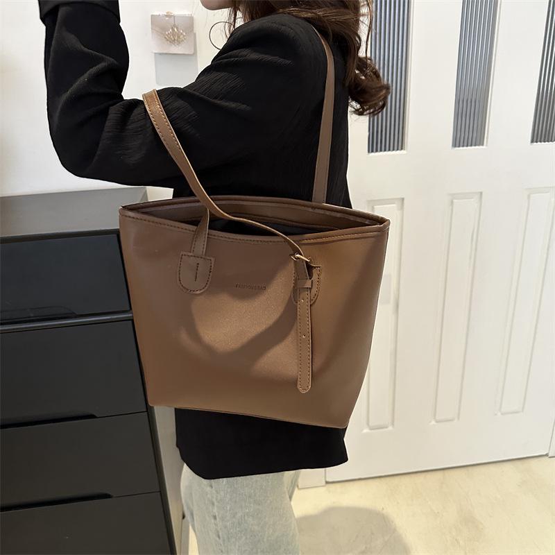 Maillard Fashion Bag Women's Large Capacity New Casual Retro One-Shoulder Class Commuter Tote Bag