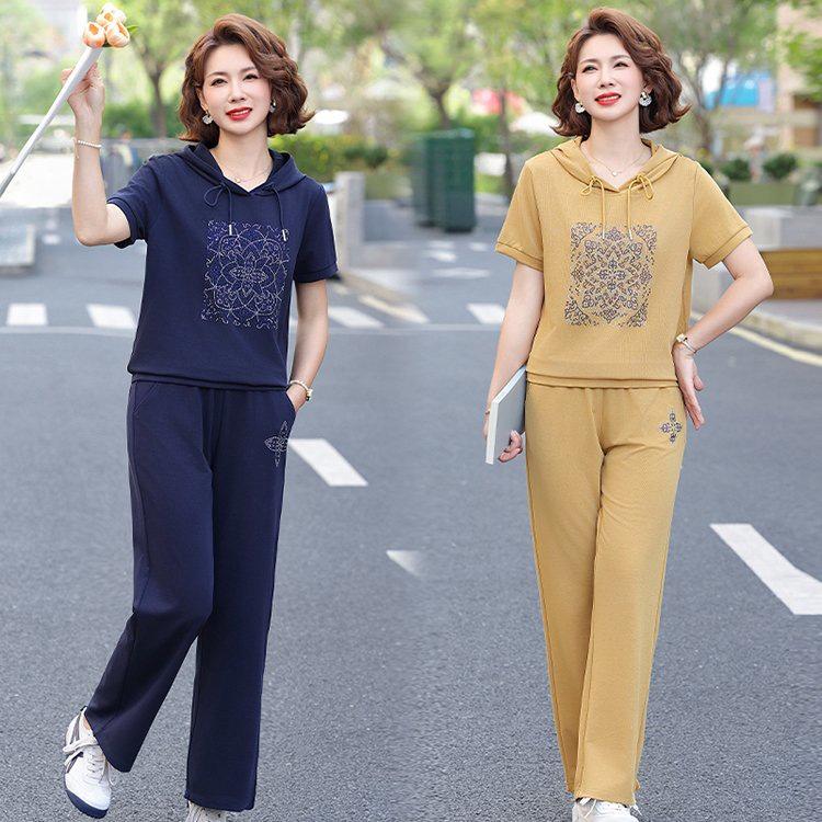 Summer Sportswear Set for Women Aged 40-50: Short-Sleeve T-Shirt & Casual Two-Piece Outfit