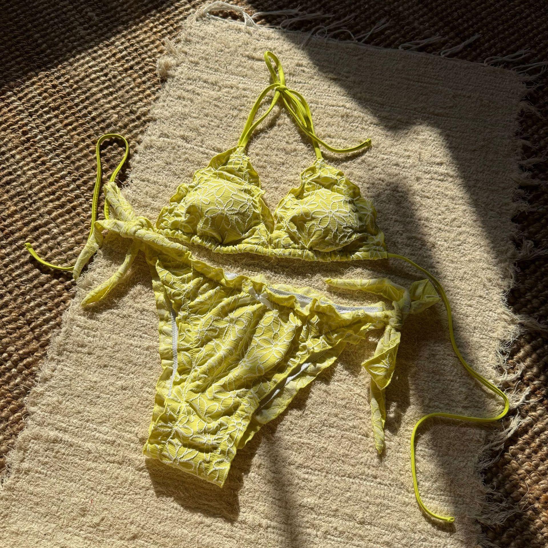 European and American embroidery flower sexy pure desire split swimsuit bikini bikini S