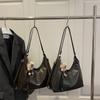 Commuter retro new fashion tote bag women's versatile casual personality Korean version large-capacity messenger bag