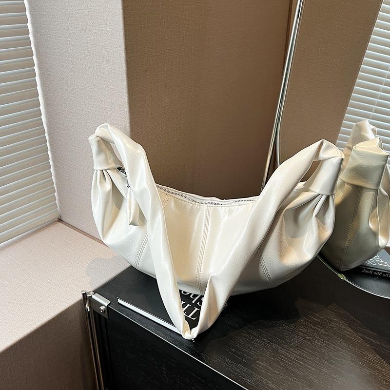 Versatile single shoulder messenger bag autumn new item today niche retro dumpling bag women's bag