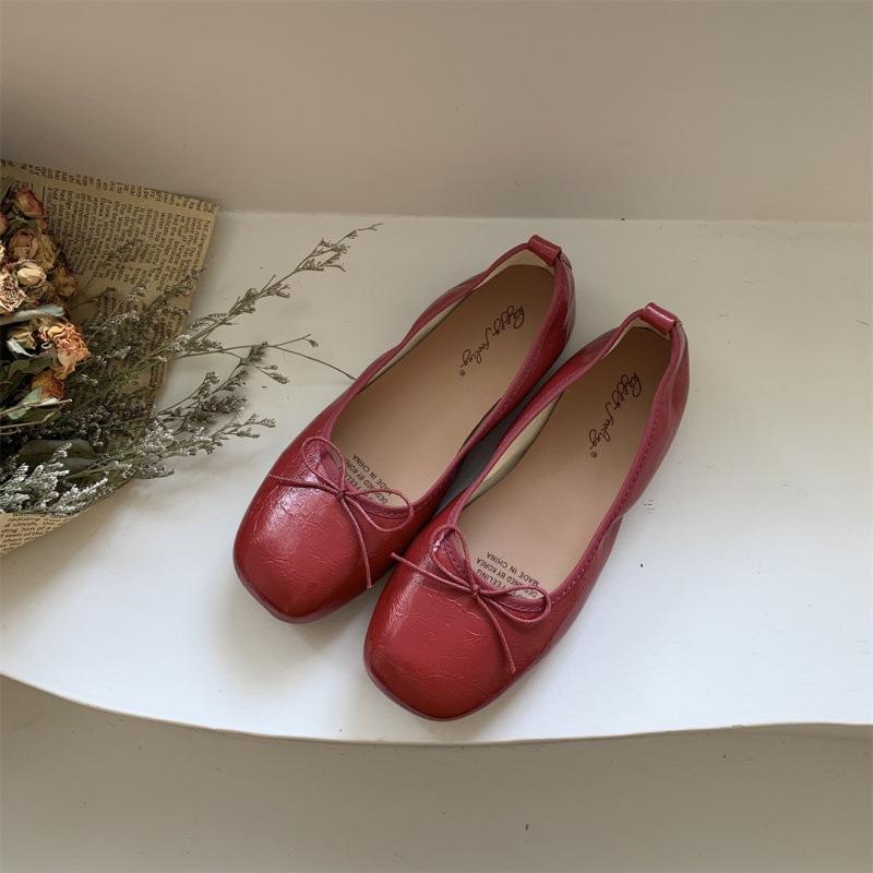 Korean version of flat shoes soft leather ballet shoes soft sole versatile shallow mouth flat heel grandma shoes one pedal small leather shoes bow