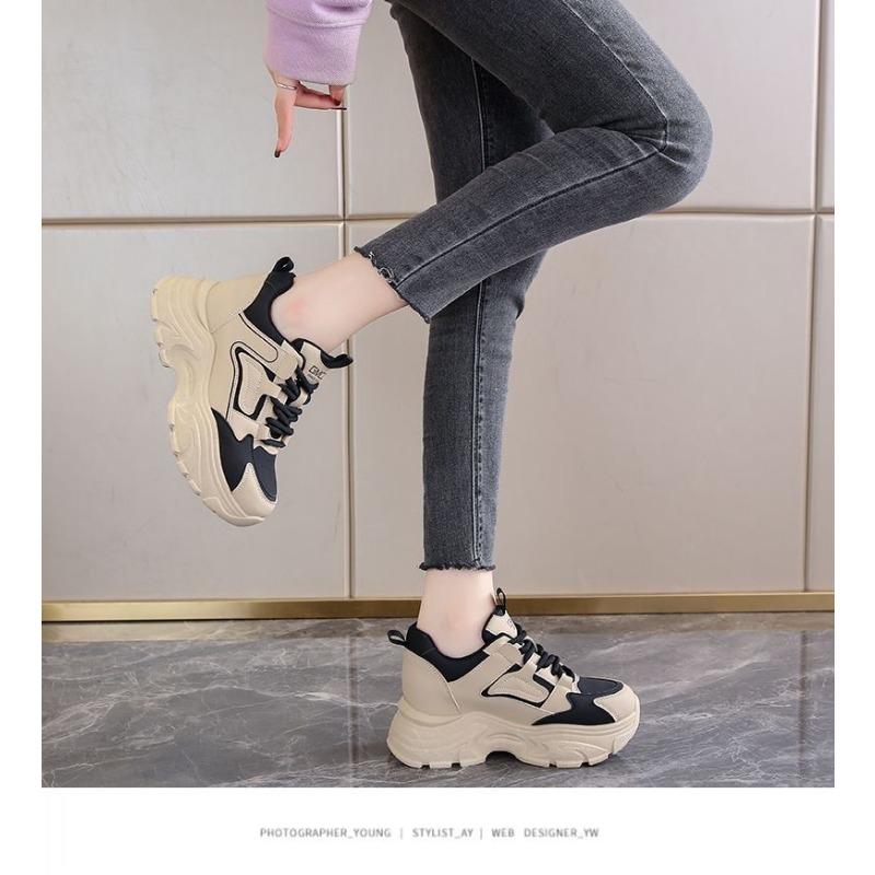 New Spring and Autumn Thick Soled Netizen Women's Interior Height Boosting Lightweight Sports Shoes Small Casual Shoes