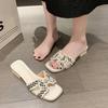Französische Strass-Ein-Wort-Cool-Slipper Damen Sommer neu vielseitiges Temperament dicker Absatz Perle Oberbekleidung kleine duftende Slipper