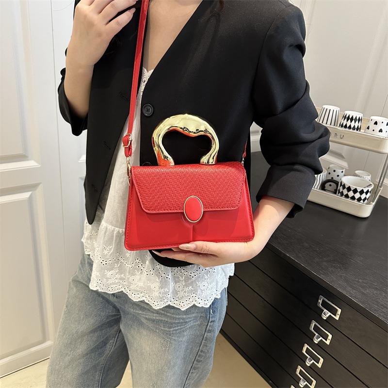 Spring new trend beautiful simple light luxury versatile solid color fashion shoulder portable messenger bag small square bag