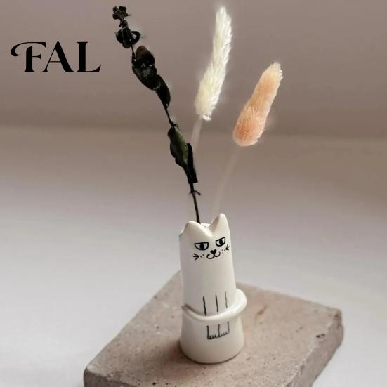 Decorative Dried Flower Container Creative Cat Shaped Vase, Minimalist Cartoon Kitten Tabletop Planter for Narrow Mouth Bud Vase Fresh Flowers,
