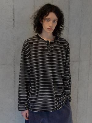 AZENDER Henry Boucle Stripe Black