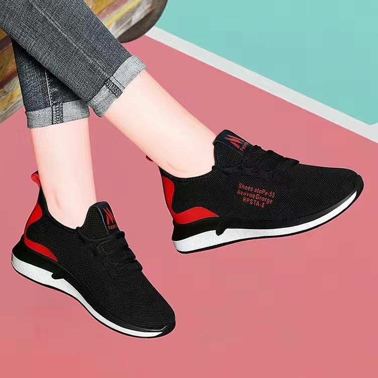 2025 neue Herbst vielseitige fliegende gewebte lässige Damenschuhe Sport kleine schwarze Schuhe Arbeitsschuhe Hotelküche Mutterschuhe