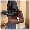 2023 Autumn/Winter Large-Capacity Fashionable Shoulder Bag - Simple, Trendy Korean Commuting Tote for Women