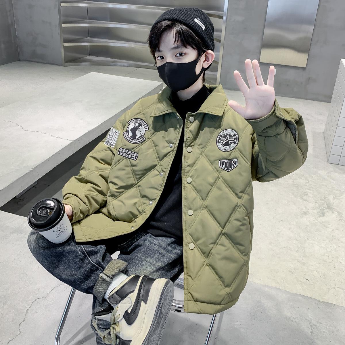 

Стеганая куртка для мальчиков осень/зима 2024 года: Плотная, модная улично-корейская версия с тонкой хлопковой подкладкой для детей 130 cm зелёный