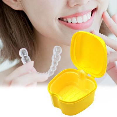 Cutie pentru proteze dentare portabilă pentru înmuiat, cutie de baie pentru proteze cu coș de strecurătoare, suport pentru aliniator dentar, gutiere, recipient suport pentru aliniator dentar
