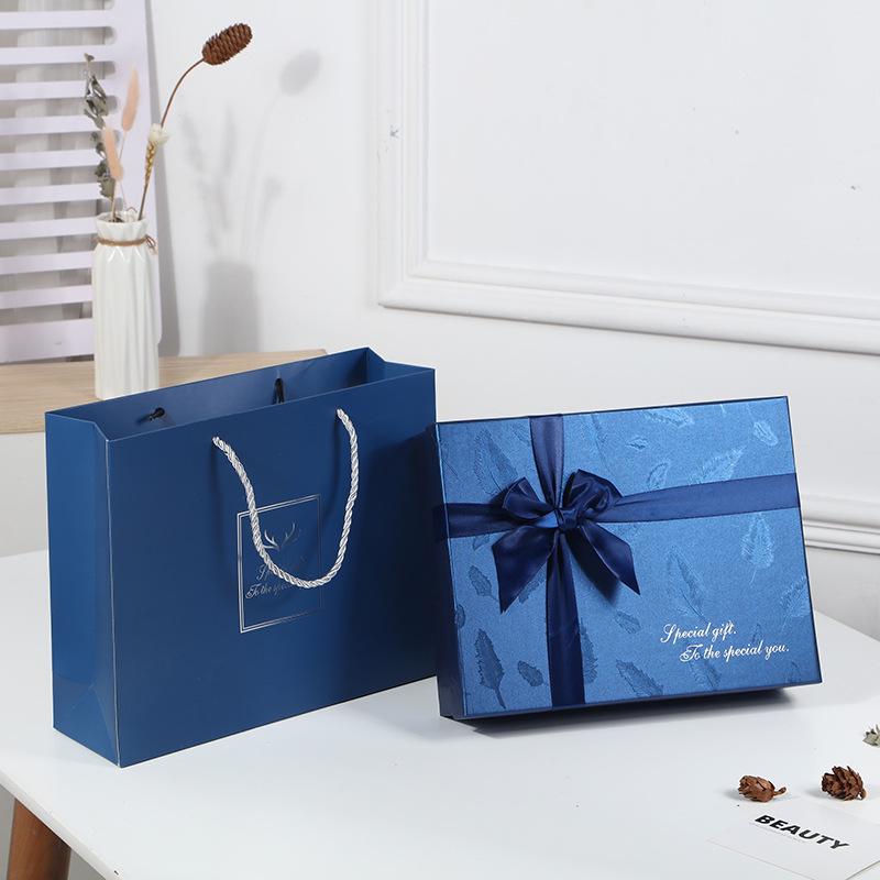 Valentine's Day White Lid & Base Gift Box for Lipstick - Elegant Holiday Packaging