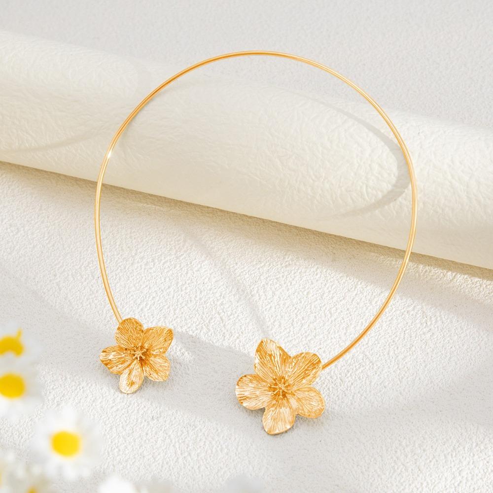 Gold Color Open Torque Necklace Metal Choker Necklace Starfish Shell Pendant Necklace  Beach