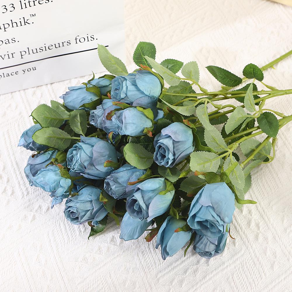 Vintage-Look getrocknete künstliche Blumenstrauß mit verbrannten Rändern und Rosen