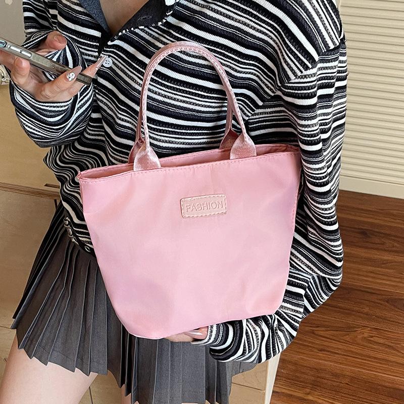 Casual shoulder messenger bag New mobile phone small square bag Shopping handbag Lightweight anti-splashing nylon bag