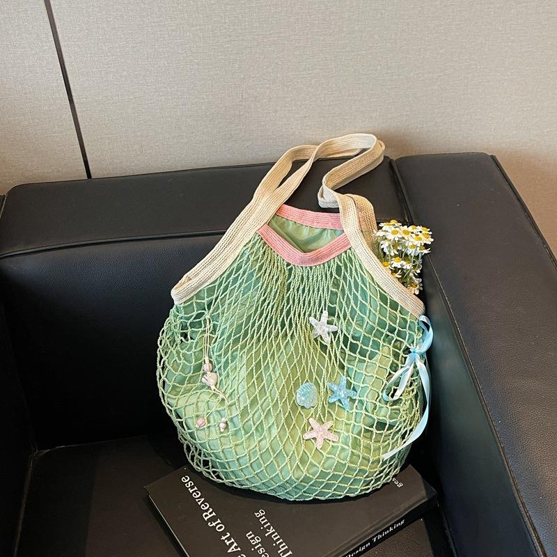 

Slack large-capacity bag women s new lightweight and versatile commuter shoulder bag woven tote bag tide зелёный