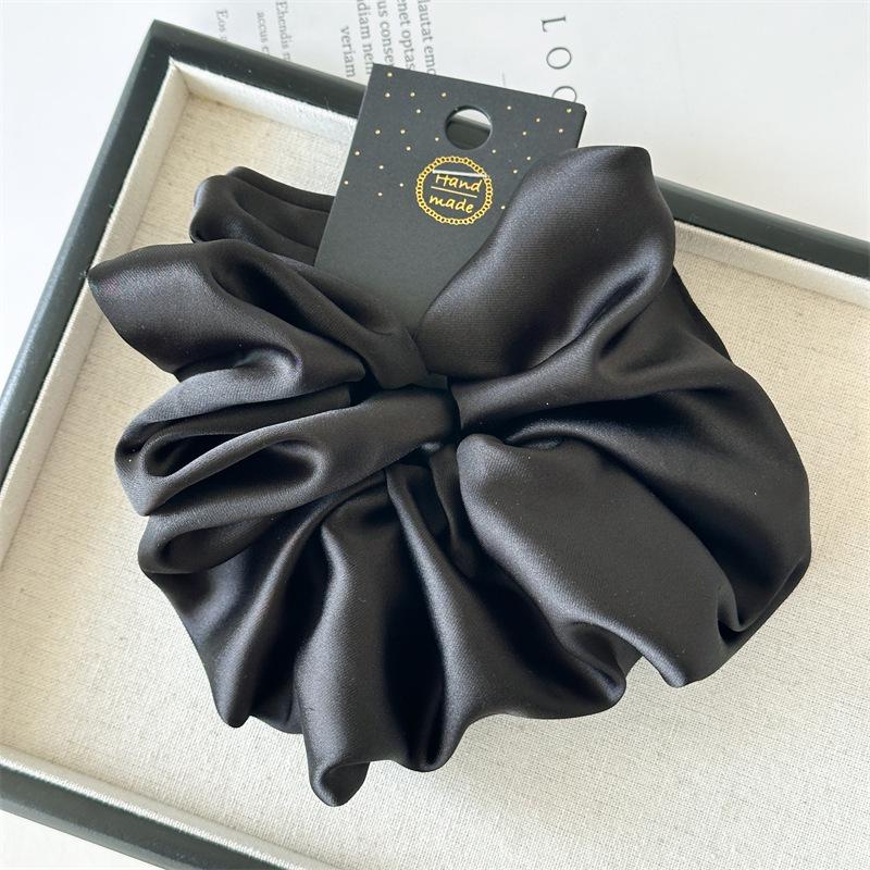 Elegant Retro Satin Scrunchie - Extra Large 18cm Diameter, Luxurious and Fashionable Hair Tie
