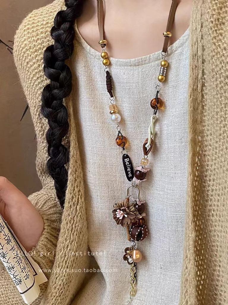 Bohemian Geometric Pendant Necklace Niche Retro Temperament Collarbone Chain Light Luxury Versatile High-end Jewelry