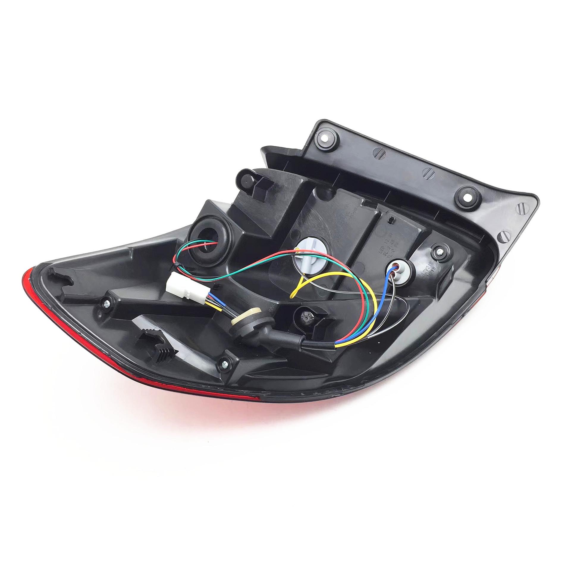 

Совместимый светодиодный задний фонарь в сборе для Suzuki Tianyu SX4 Хэтчбек Ruiqi 13 Модель Premium, Passenger Side (Right)