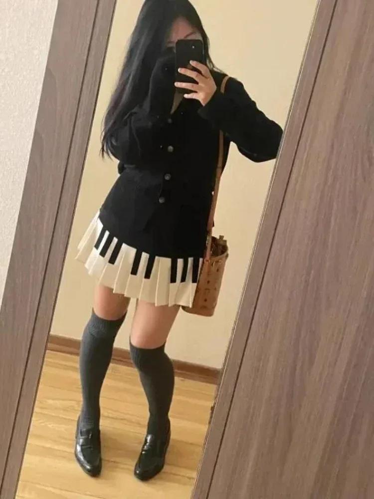 White Women Black Spliced Spring Short Skirt 2025 Y2k Slim Design Harajuku Mini Skirt Female Empire Korea Style Chic Piano Skirt