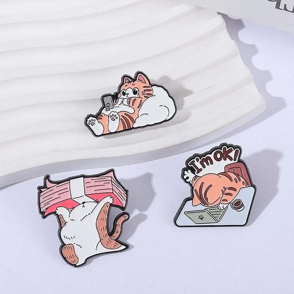 Playful Orange Cat Brooch For Casual Outfits Zinc Alloy Chest Decoration Accessory Great Gift For Cat Lovers