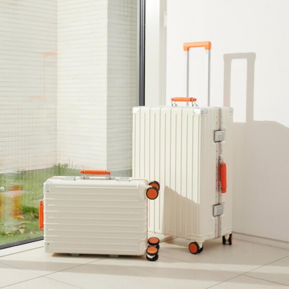 Fromheaven Hicker 20 Inch Carry On Aluminum Frame Luggage