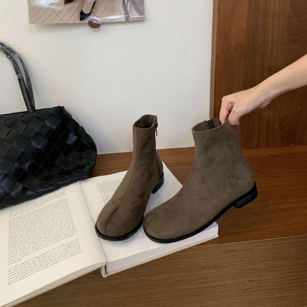 2025 new autumn and winter soft-soled rear zipper niche low tube Martin fashion women's short boots suede Chelsea boots