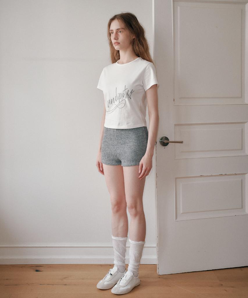 AEGO FREEDOM LAB Serendipity Crop T-Shirt_White