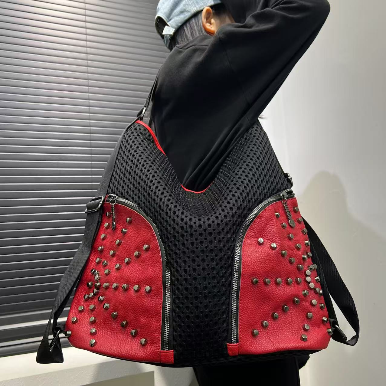 Женская модная уличная наплечная сумка с большой вместимостью, с заклепками Y2K, диагональная кросс-боди, ручная сумка