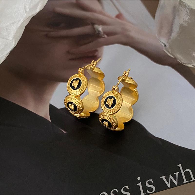 Modische und beliebte mittelalterliche und antike übergroße Ohrringe, personalisierter High-End-Sinn, schwarzer Öltropfen-Ohrschmuck