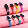 Reloj Electrónico Deportivo para Exteriores para Niños con Muñeco de Dibujos Animados Anime, Reloj Digital con Funciones de Calendario, Hora y Mes