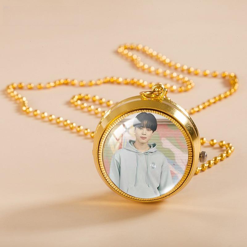 BTS Naszyjnik z kieszonkowym zegarkiem z obracanym zdjęciem grupowym, Wisiorek na łańcuszku kulkowym, Biżuteria akcesoryjna dla fanów Kpop ARMY