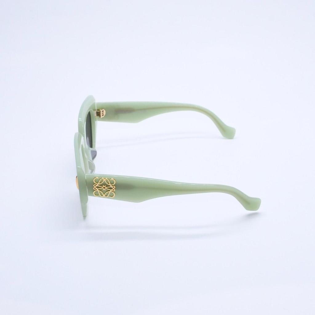 Used Very good condition LOEWE Sunglasses Eyewear LW40129U 95A Size 5022 140 Anagram Logo Pastel Green Used 4a003236