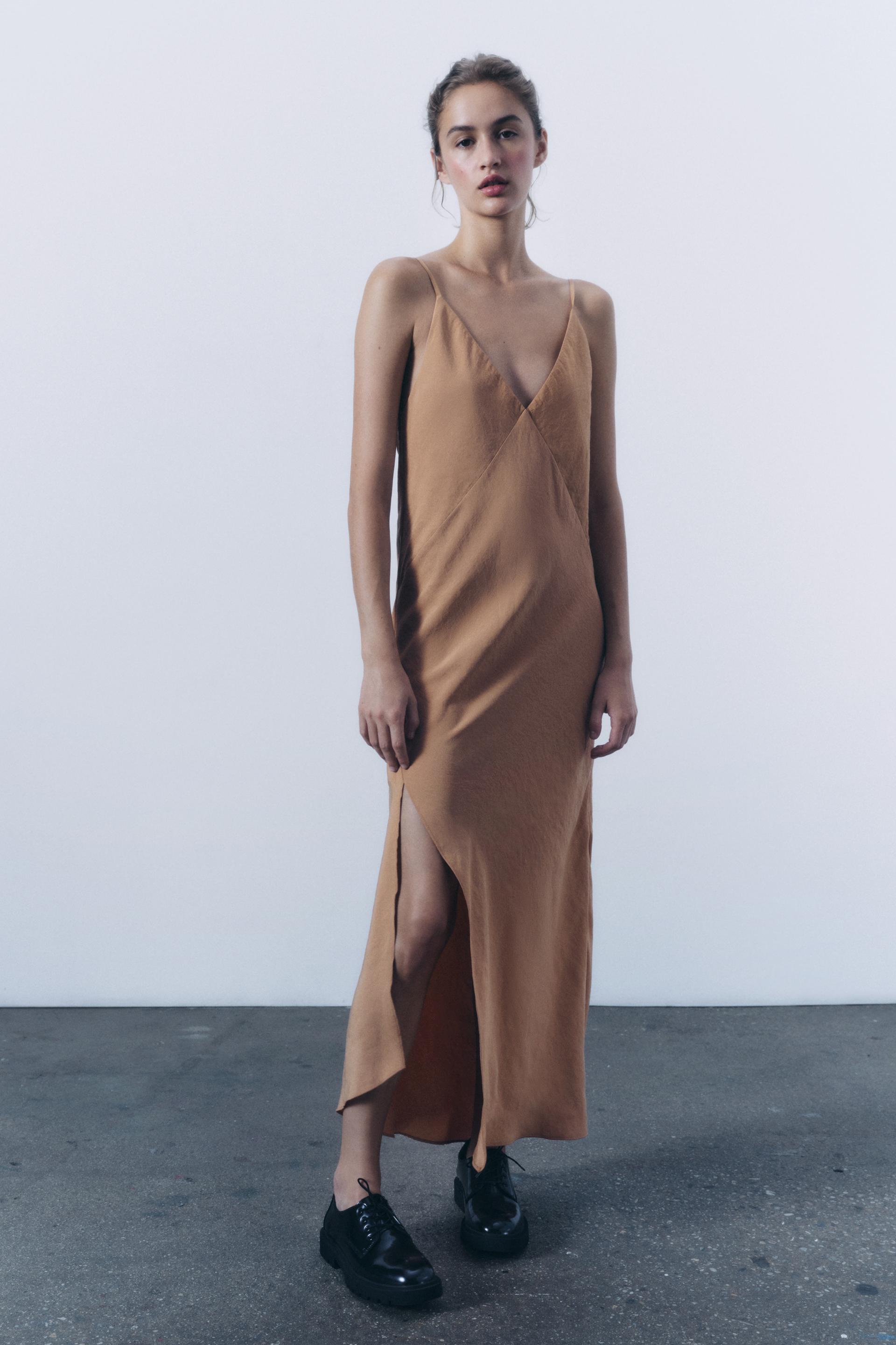 

SLIP DRESS