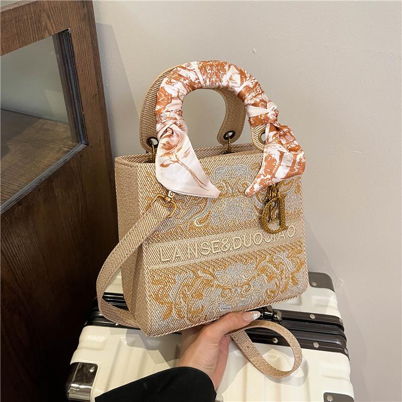 New Fashion Heavy Industry Silk Scarf Embroidery Bag Portable Shoulder Crossbody Trendy Women's Bag