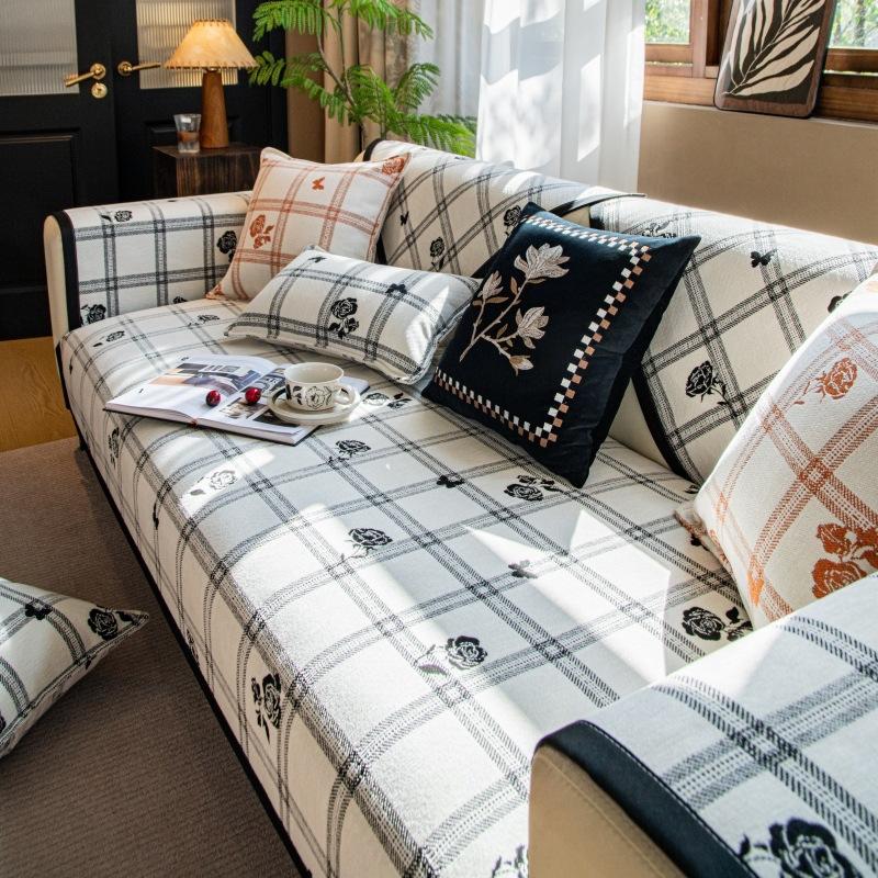 Fashion Anti-Fouling And Antipet Household Products Comfortable Trend Non-Slip Sofa Cushion Soft Light Luxury Sofa Cushion Cover