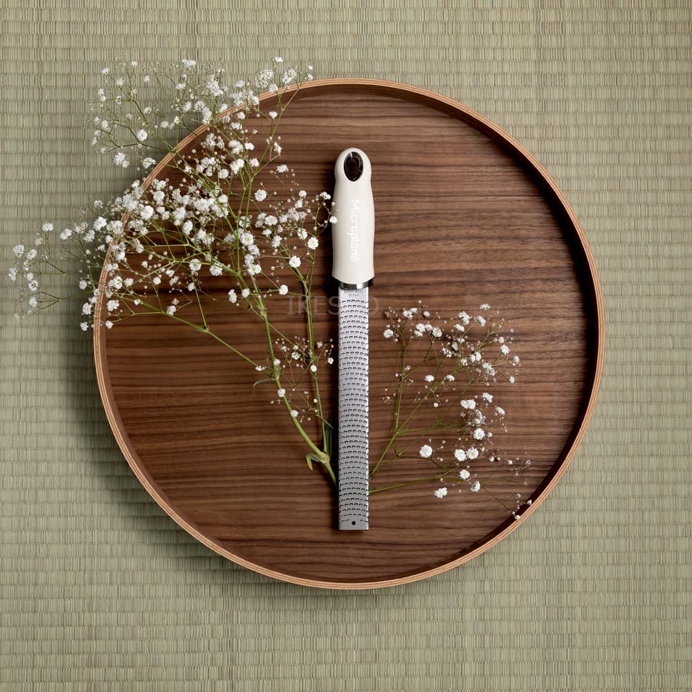 Microplane Premium Series Zester Rårivare 46323 Natur Japan Exklusiv Importerad från Microplane i Färg, (Officiellt Japan)