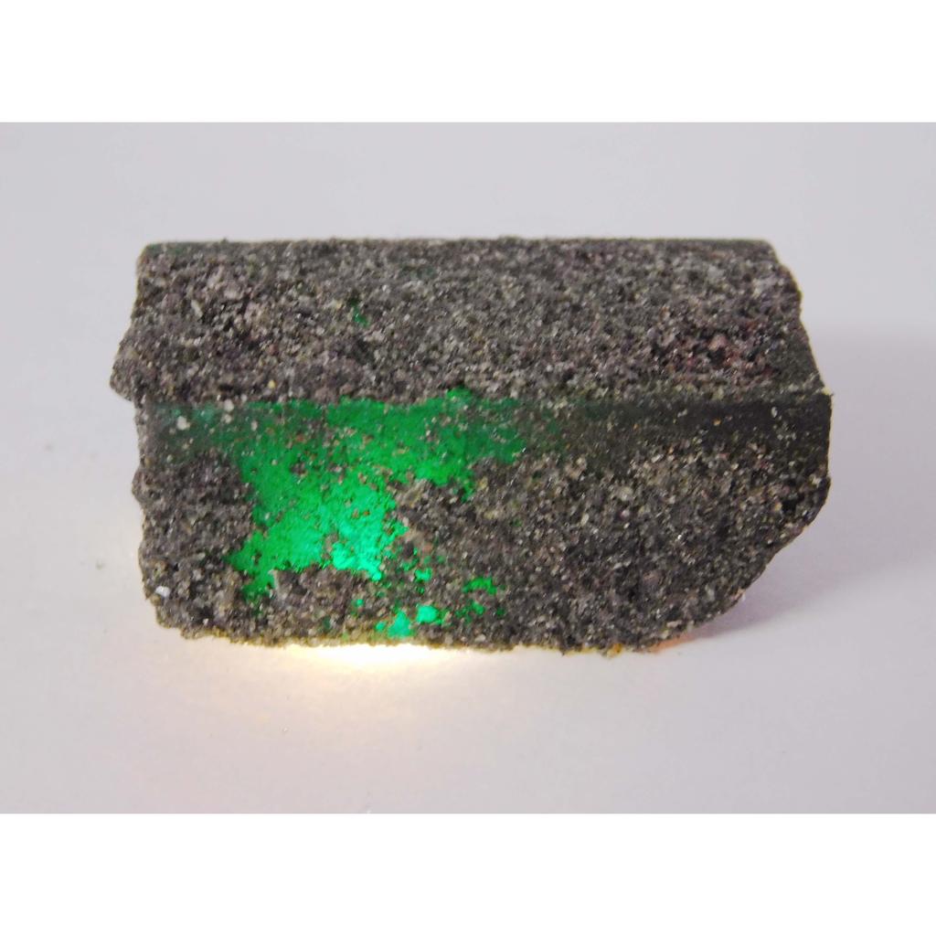Natural Green Emerald Loose Gemstone Uncut Rough 44.56 ct for Lapidary and Gem Collections