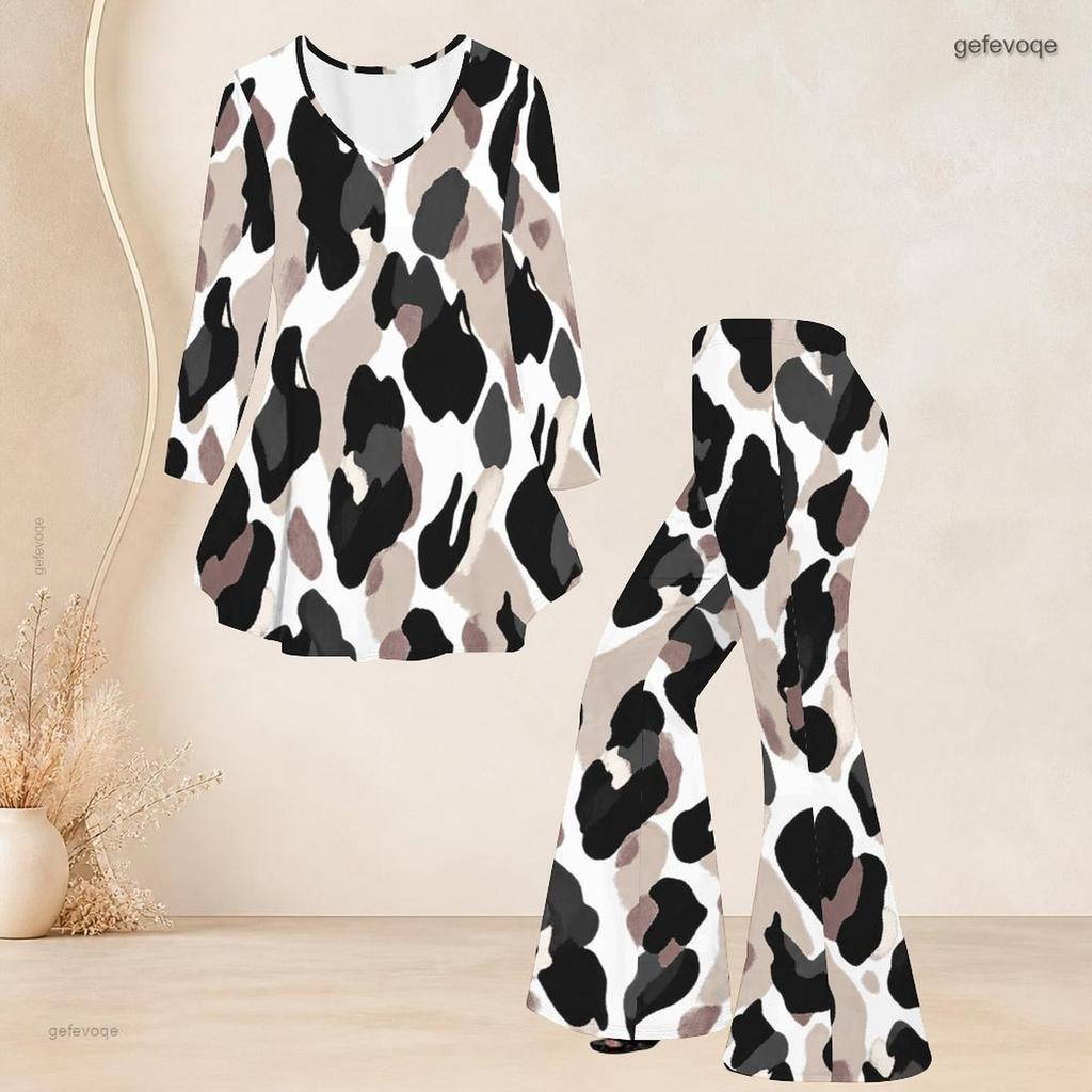 Women Plus Size White Navy Blue Printed V Neck Three Quarter Sleeve Flared Top Flared Pants Two Piece Set