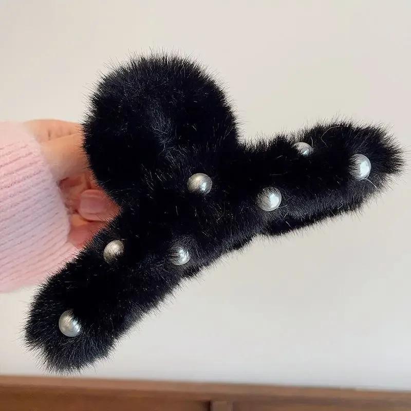 Sweet Hair Big Shark Clip Cute Pearl Plush Grab Clip At The Back of The Head Autumn and Winter Hair Accessories Hair Accessories