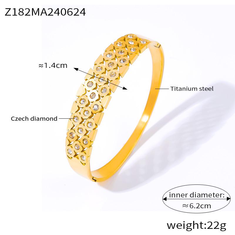 Bohemian Checkered Rhinestone Bracelet - Titanium Steel, 18k Gold Plated, Light Luxury Design.