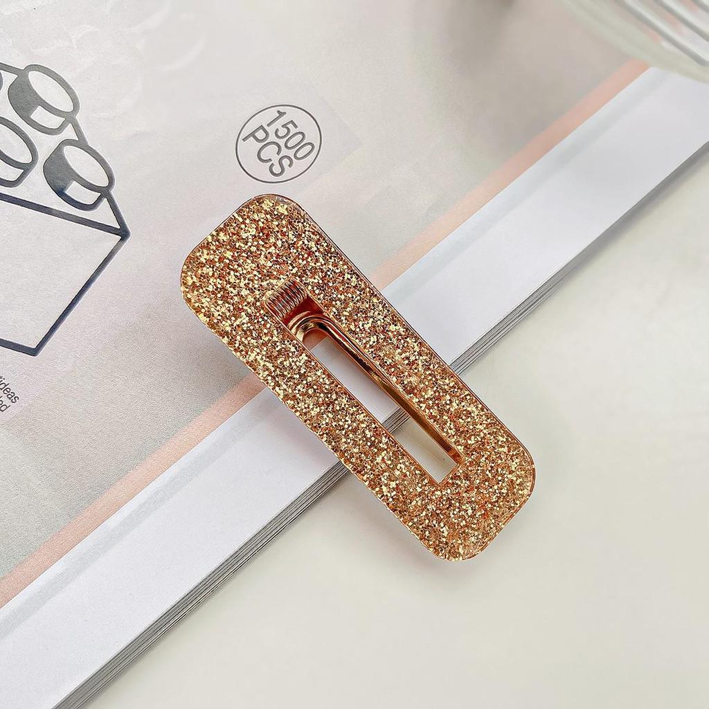 Barrette à cheveux en acrylique imprimé léopard: Barrette à frange rétro haut de gamme pour femmes