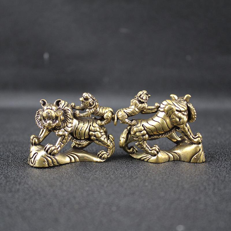 Brass child tigress home office desktop ornament hand handle tiger back tiger ornament handicraft