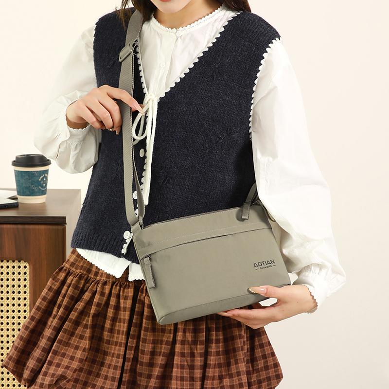 Women Men Nylon Shoulder Bag Lightweight Travel Bag Daily Use