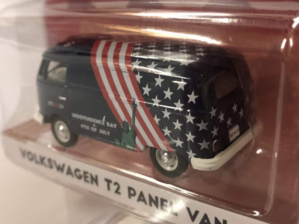 Volkswagen T2 Panel Van July 4th Independence Day 2019 Inch Hobby Limited Die Cast Model Greenlight 30044 1/64