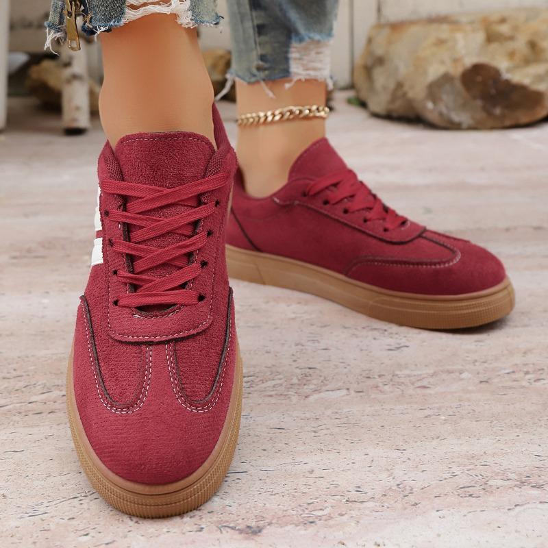 Women's Spring and Autumn New Strappy Flat Versatile Board Shoes Design Sports Casual Shoes