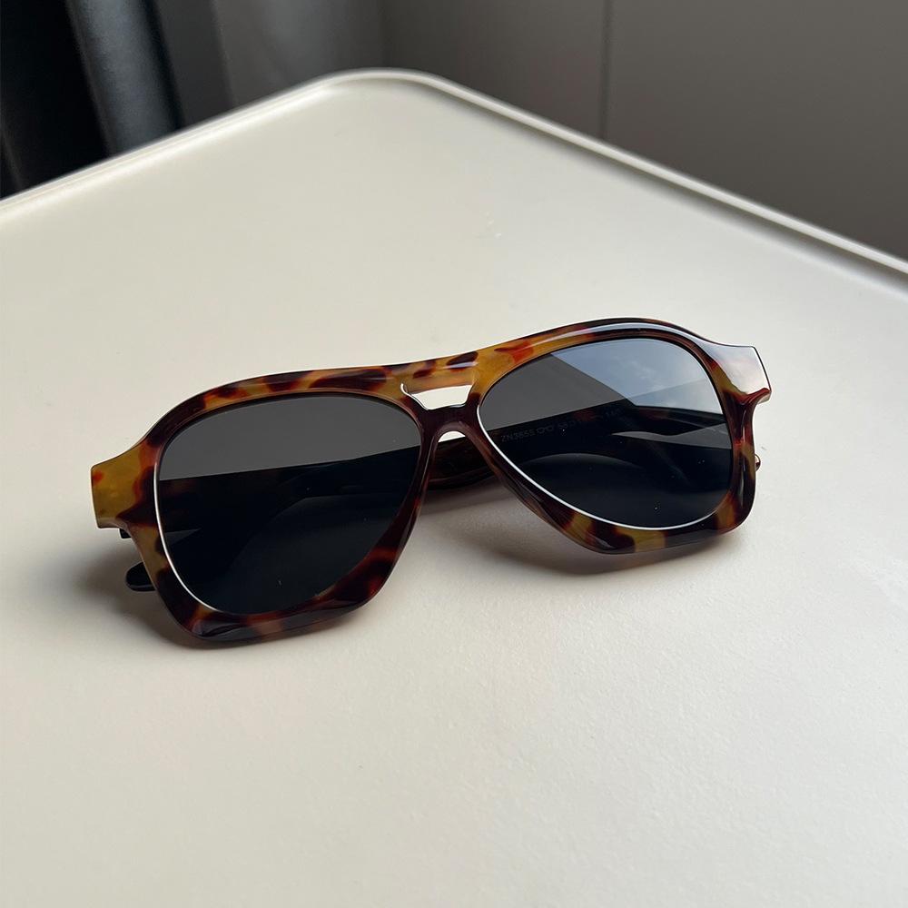 Vintage Fashion Pilot Sunglasses for Men Women Oversized Leopard Frame Personalized Eyewear Retro Shades UV400 Gafas De Sol