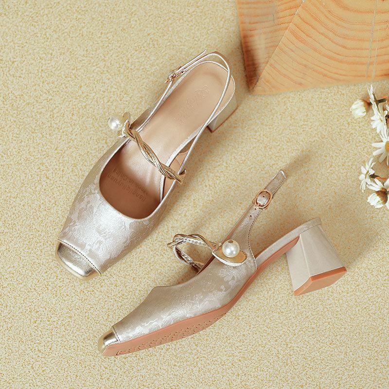 Half-bag head sandals women's word with medium heel new Mary Jane shoes empty thick heel single shoes